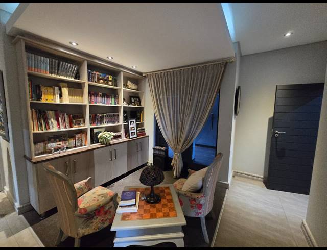 5 BEDROOM HOUSE FOR SALE IN THREE RIVERS EAST